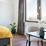 Louis & Louise & I Digital Check In מלון דירות 4*